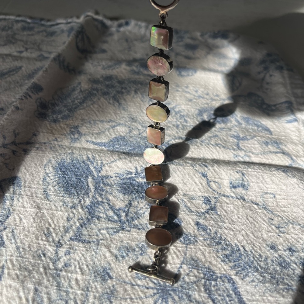 Elegant Mother of Pearl Bracelet